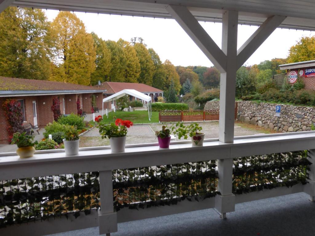 Hotel Am Schlosspark Mallin Luaran gambar